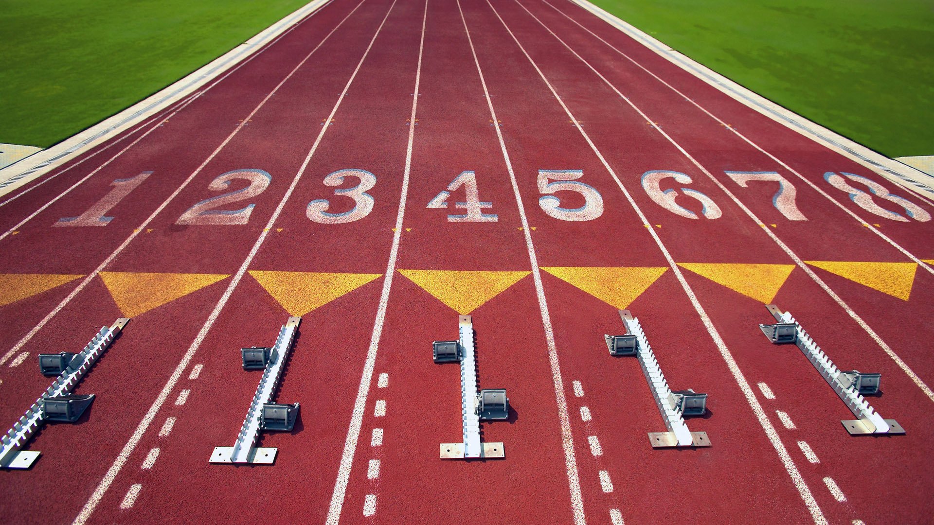爱游戏登录入口-热刺内乱升级，孙兴慜场边失控怒吼，维尼修斯怒摔水瓶引爆更衣室危机